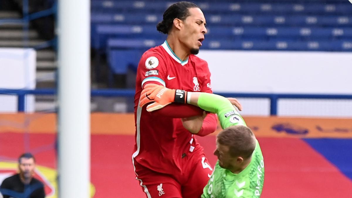 Van Dijk se rompió el cruzado en un choque con Pickford en octubre de 2020