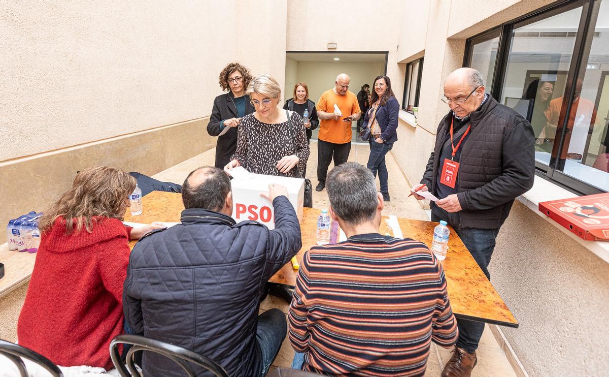 El PSOE de Alicante elige sus delegados para el congreso del PSPV
