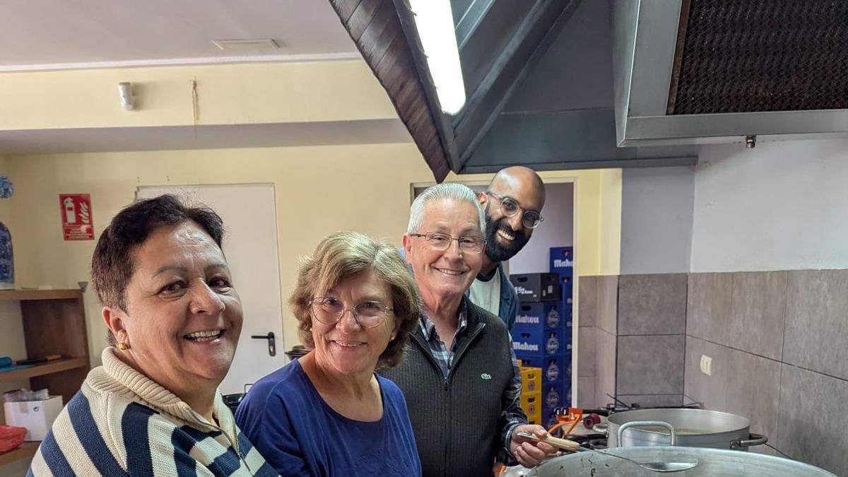 Galería: las imágenes del taller de cuinat organizado por la Asociación de Vecinos de Can Tomàs