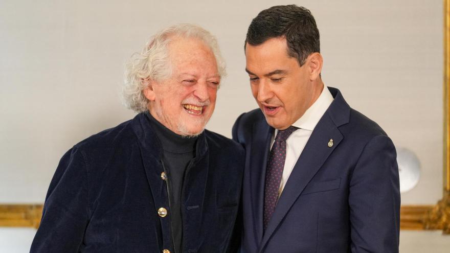 Alejandro Rojas Marcos y Juanma Moreno, este martes, en Sevilla.