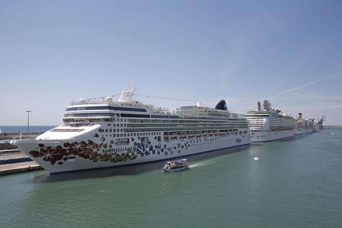 Cruceros en el puerto de Barcelona