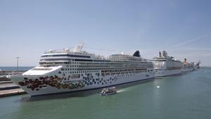 Cruceros en el puerto de Barcelona