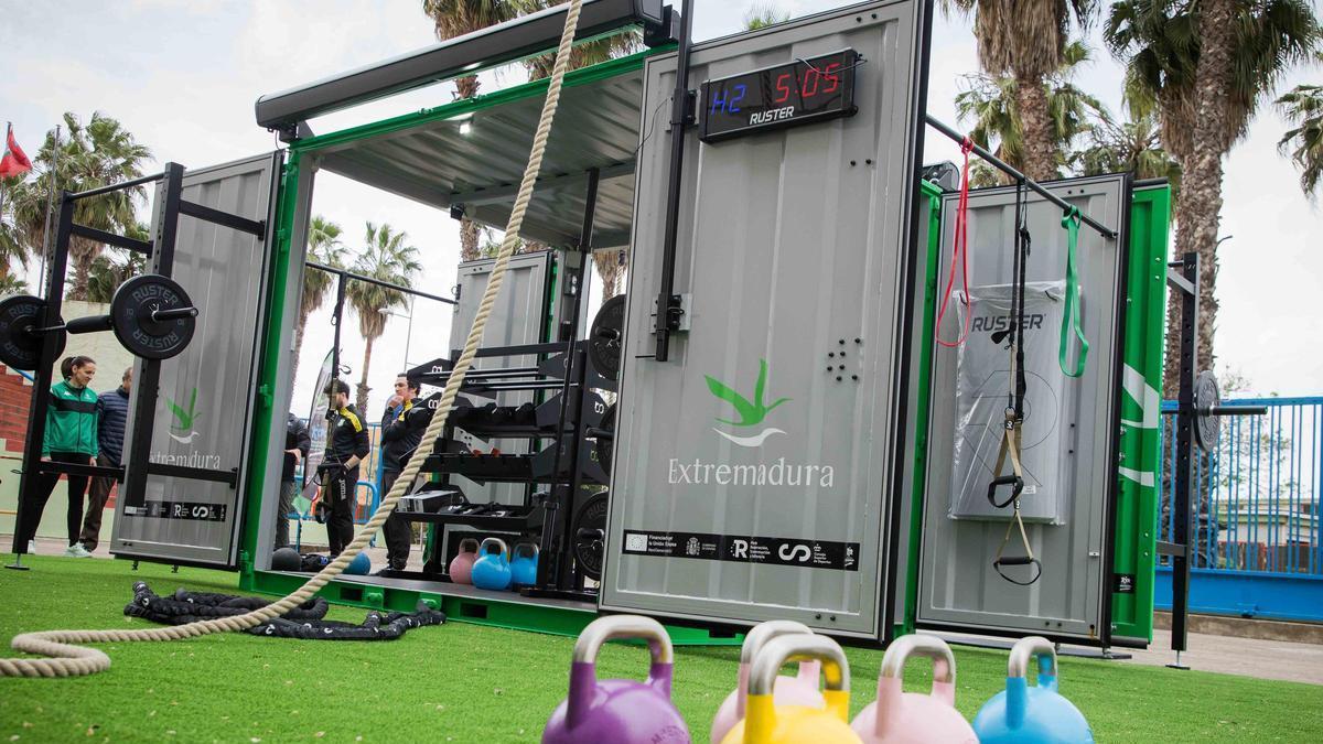 Extremadura estrena gimnasios portátiles en los pueblos: CUBOFit llegará a 30 localidades