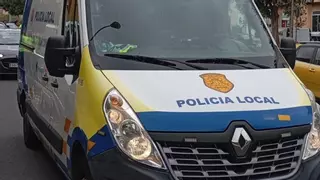 Un coche se desengancha de una grúa y atropella a una mujer en Las Palmas de Gran Canaria