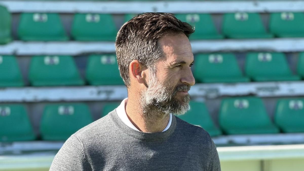 Abel Segovia, entrenador del Atlético Sanluqueño.