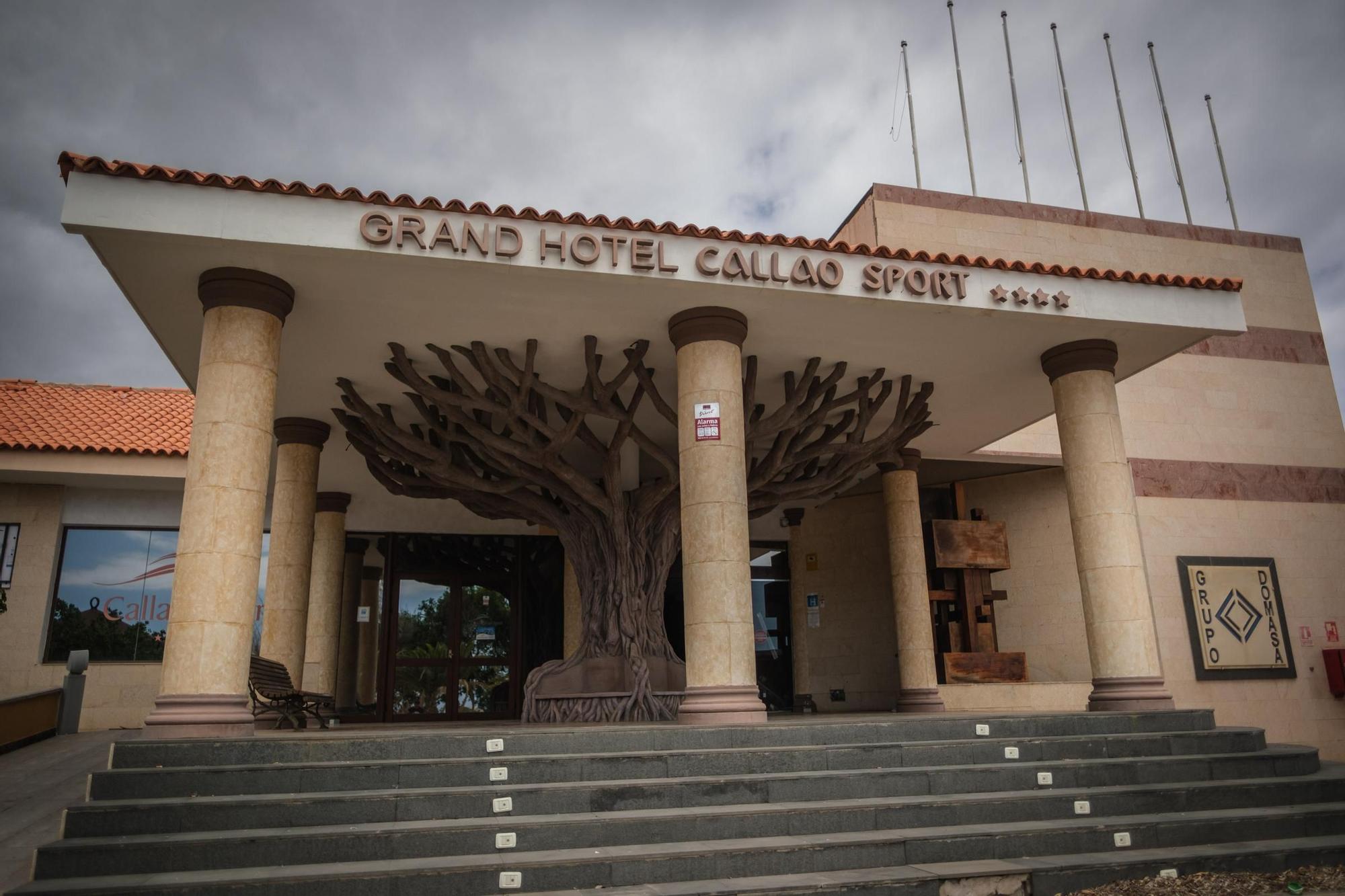 Hotel tomado por okupas en el sur de Tenerife
