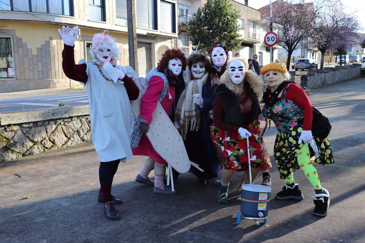 El desfile de disfraces de carnaval llevado a cabo en el Concello de Catoira.