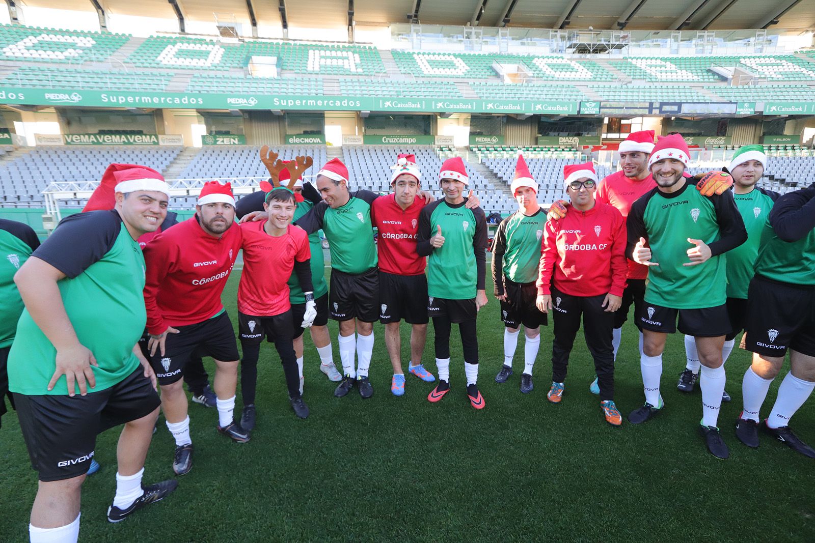 El Córdoba CF Genuine y su entrenamiento de Navidad, en imágenes