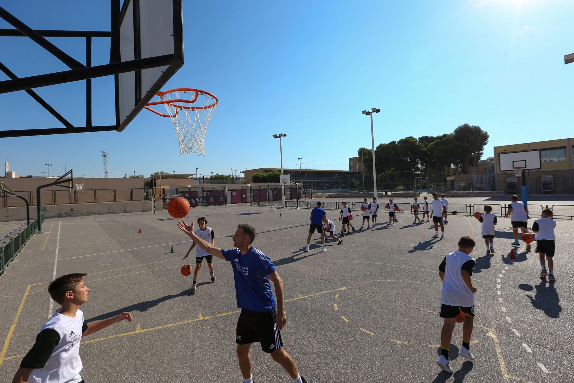 Campus de baloncesto con Chacho y Lompart