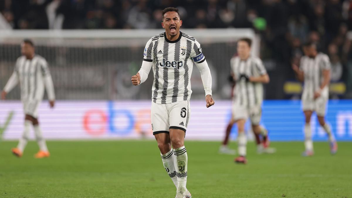 Archivo - 28 February 2023, Italy, Turin: Juventus player Danilo (C) celebrates after scoring his side's second goal during the Italian Serie A soccer match between Juventus and Torino at Juventus Stadium. Photo: Jonathan Moscrop/CSM via ZUMA Press Wire/d