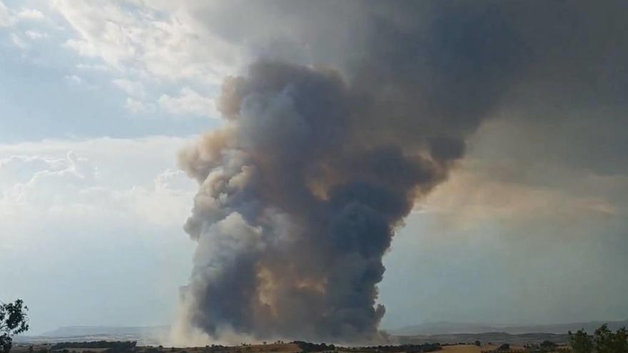 Dos personas mueren en los incendios en Lleida, ya estabilizados, que afectan a más de 6.500 hectáreas