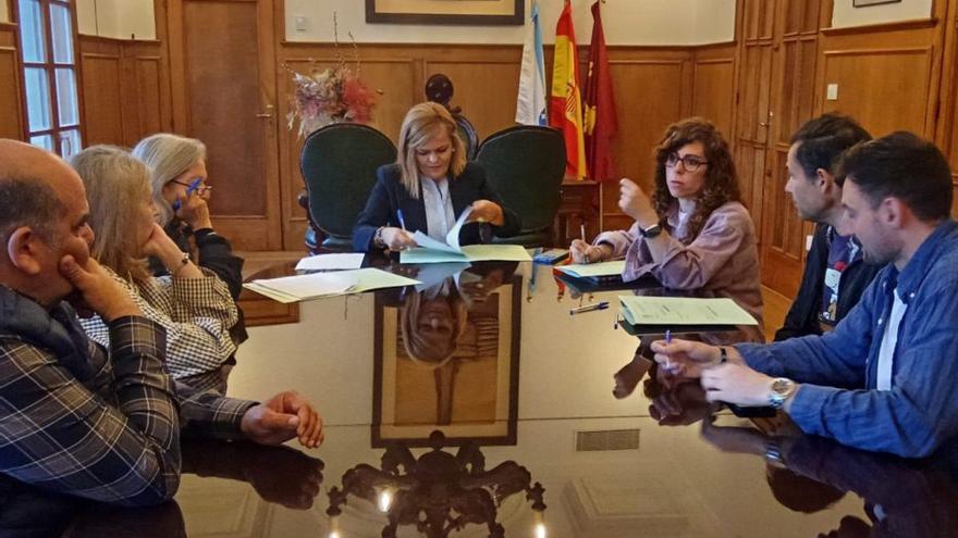 Redondela cede a ocho centros educativos su mantenimiento