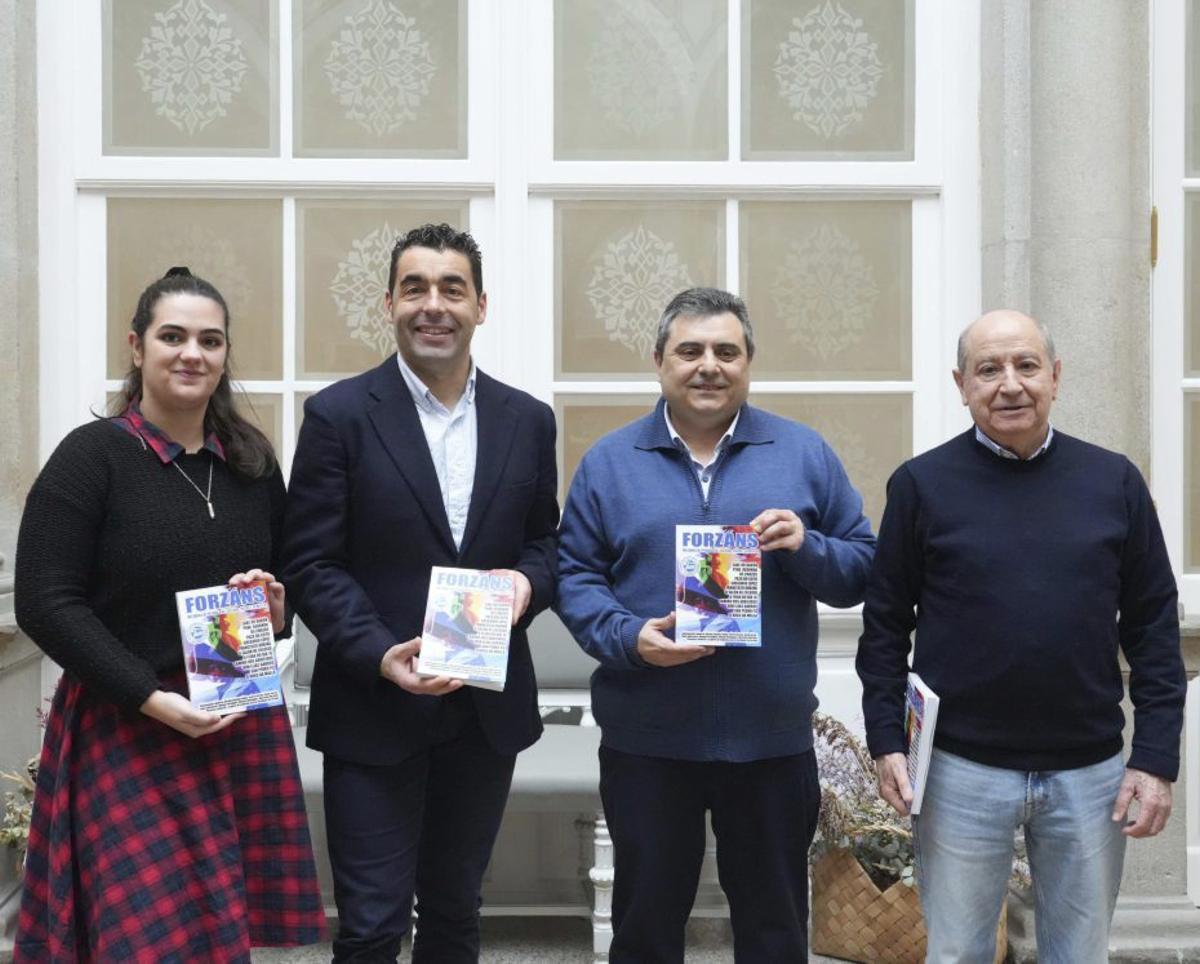 Presentación, ayer en el Pazo Provincial, del libro sobre Forzáns. | FDV