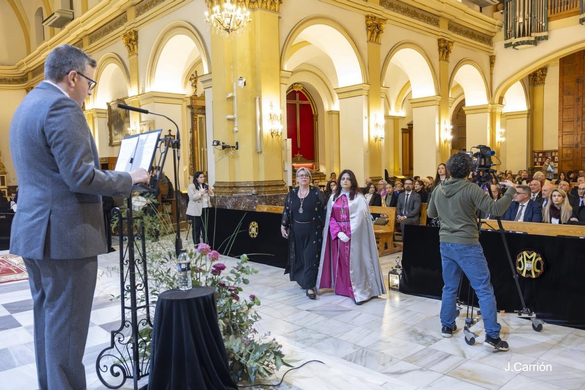 Estas son las mejores imágenes del pregón de la Semana Santa de Torrevieja a cargo de Eva Fernández Huéscar Estas son las mejores imágenes del pregón de la Semana Santa de Torrevieja a cargo de Eva Fernández Huéscar