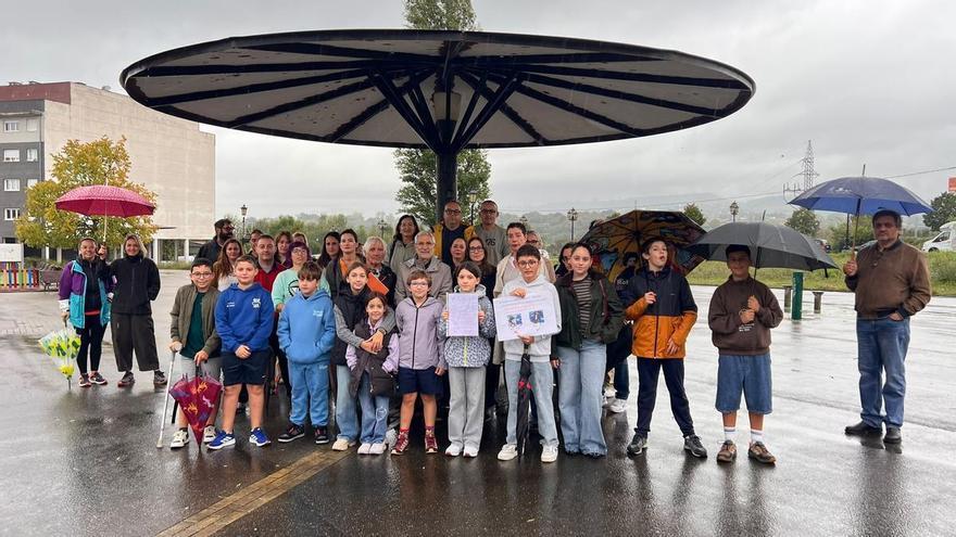 Prado de la Vega reclama una parada del bus urbano para los alumnos que acuden al IES La Corredoria, ubicado a dos kilómetros