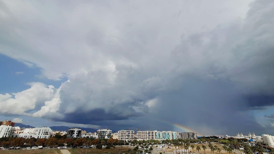Wetter-auf-Mallorca-Erst-Warnstufe-Gelb-wegen-Regens-dann-kratzen-die-Temperaturen-wieder-an-der-30-Grad-Marke