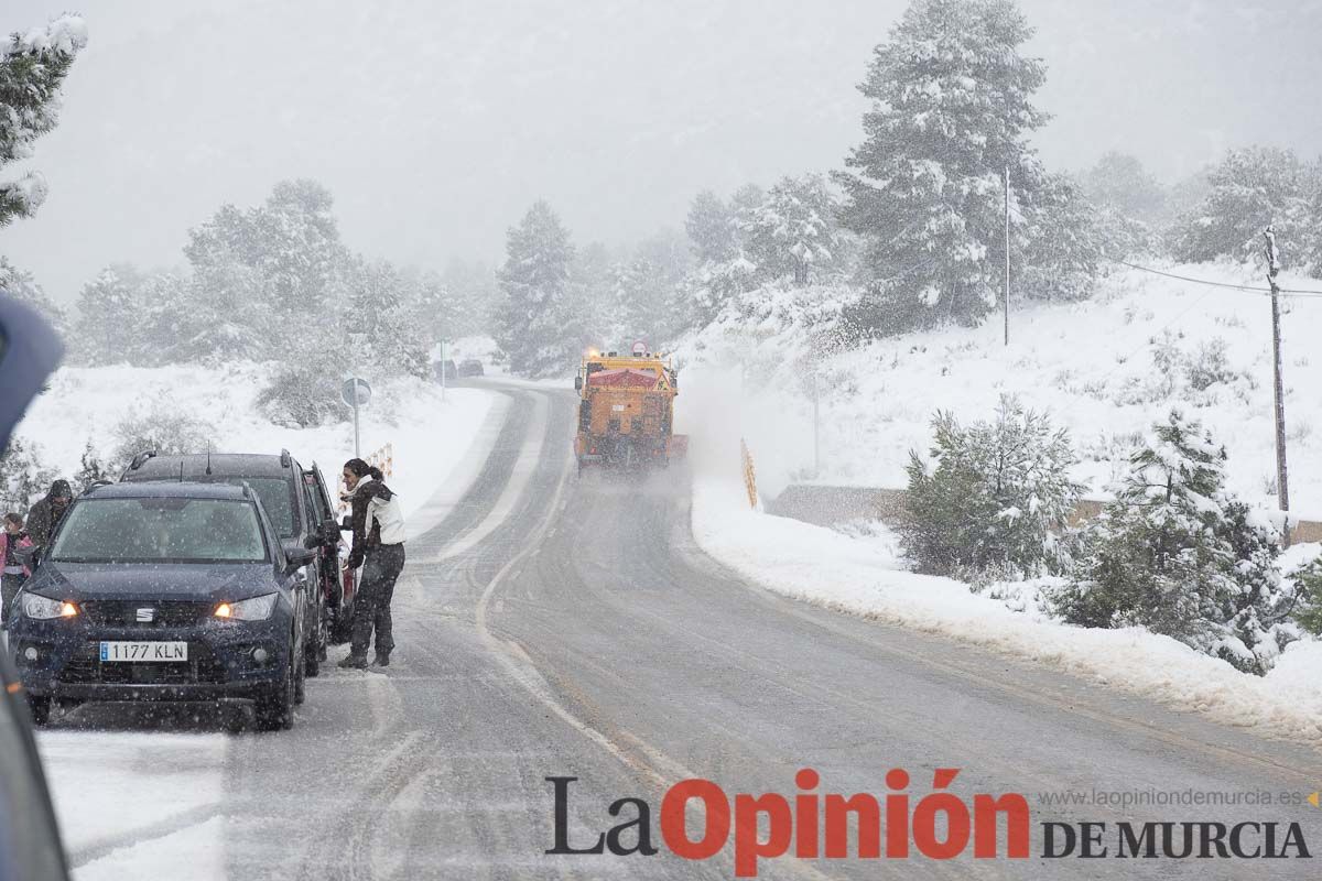 Continúa la nevada en las zonas altas de la comarca del Noroeste