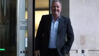 ¿Quién es Piers Morgan? El periodista tildado de machista que Rubiales eligió para comunicar su dimisión
