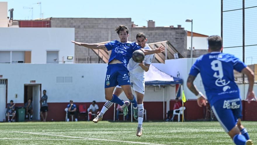 Acto de fe del San Fernando, que empata ante el Illescas