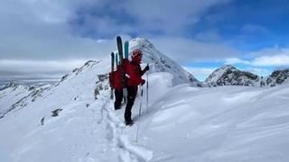 El grosor de la nieve complica la búsqueda de Txell Fusté y Esteve Carbonell en los Pirineos franceses