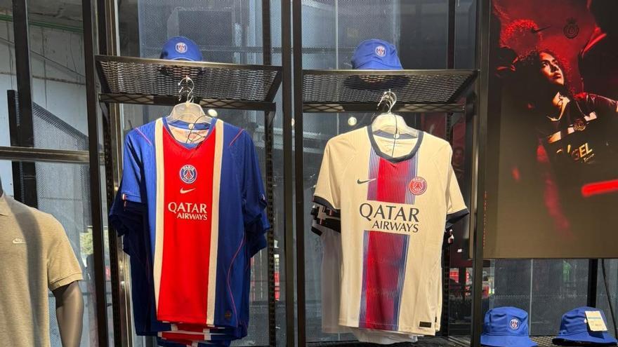 El Mallorca vende camisetas del PSG en la tienda de Son Moix