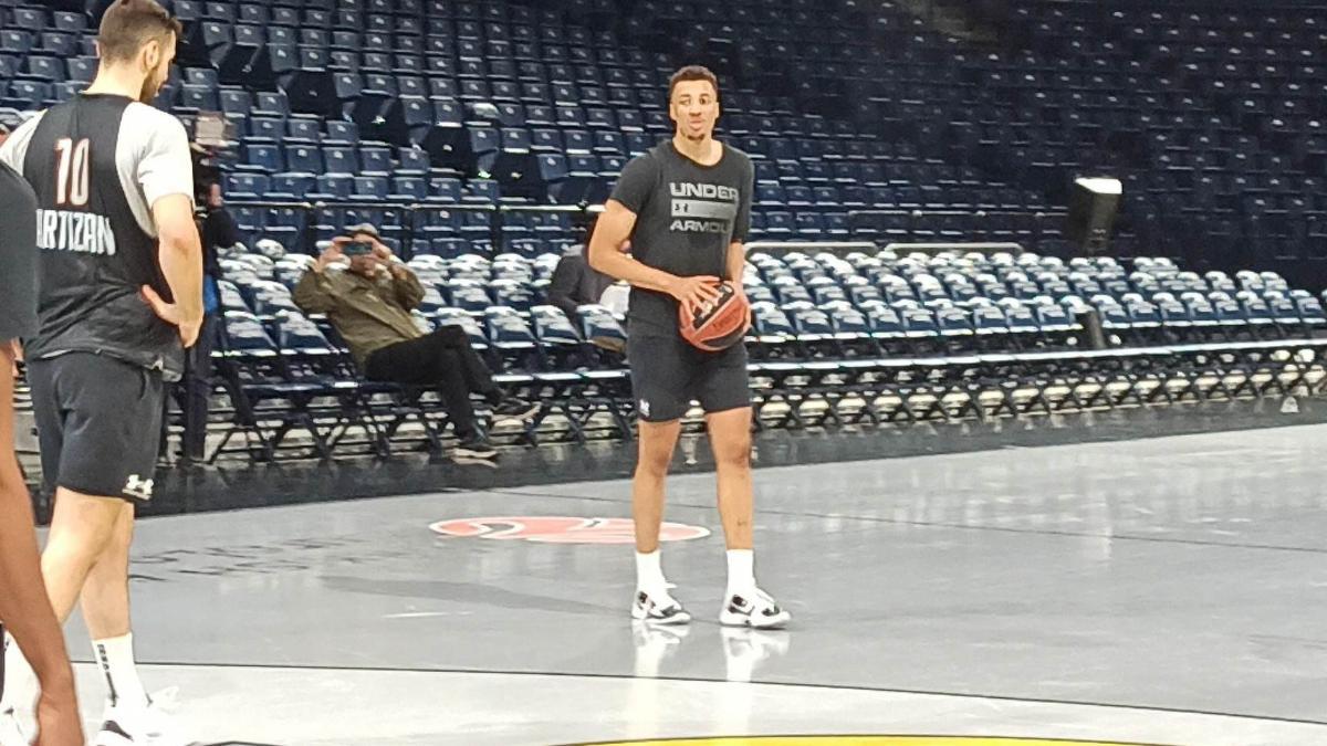 Dante Exum se ha entrenado este lunes con el Partizan