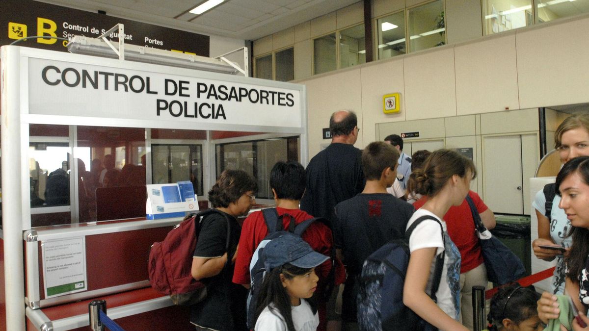 El sello en el pasaporte empieza a desaparecer: así será el nuevo control