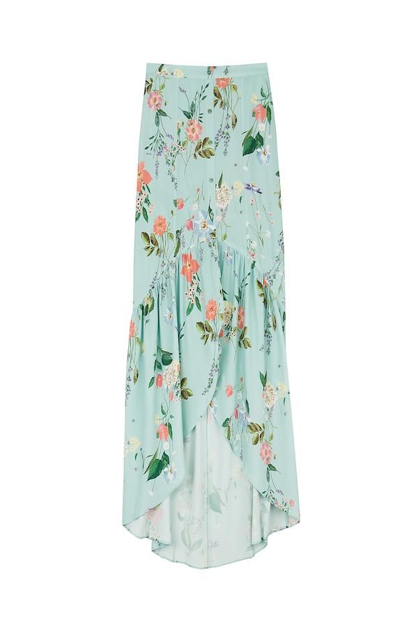 Falda midi: Falda floral con volante, de Bershka, 25,99 euros