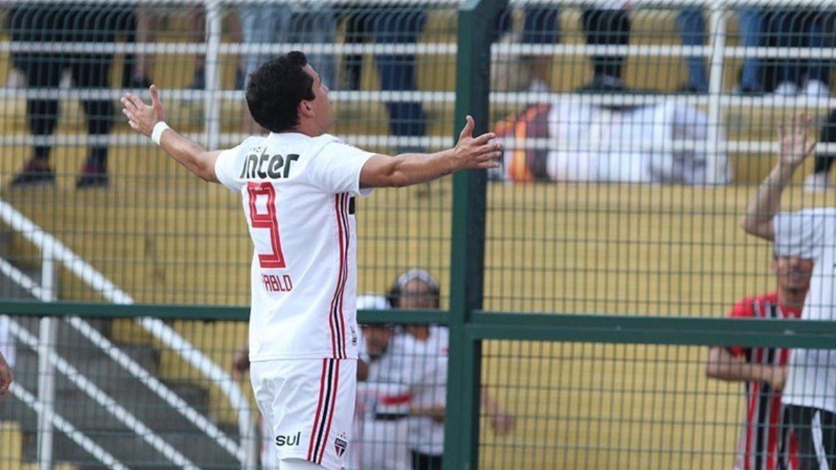 Pablo en la celebración del primer gol