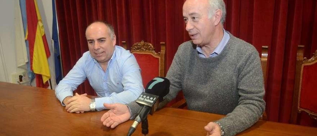 Javier Tourís y Gonzalo Durán llevarán el caso de Baión y otras seis carreteras a la Fiscalía. // Noé Parga