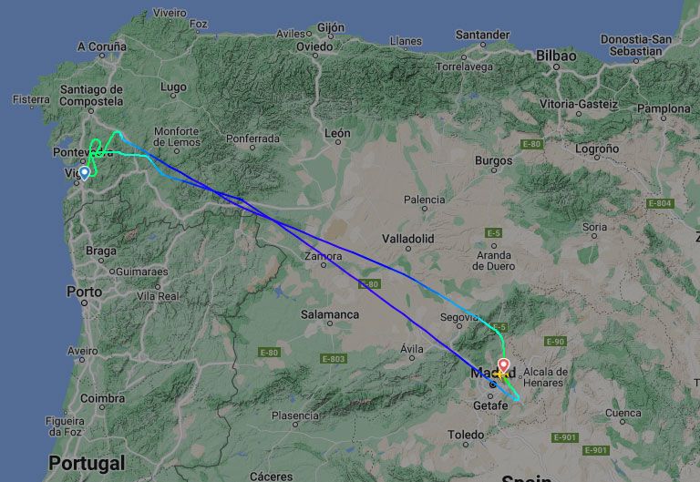 Periplo del aeroplano de Iberia que, llegado a Vigo desde Madrid, se vio obligado a regresar a su punto de partida debido a las condiciones climatológicas adversas.
