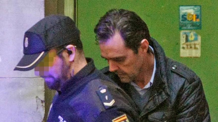 Miguel López, detenido.