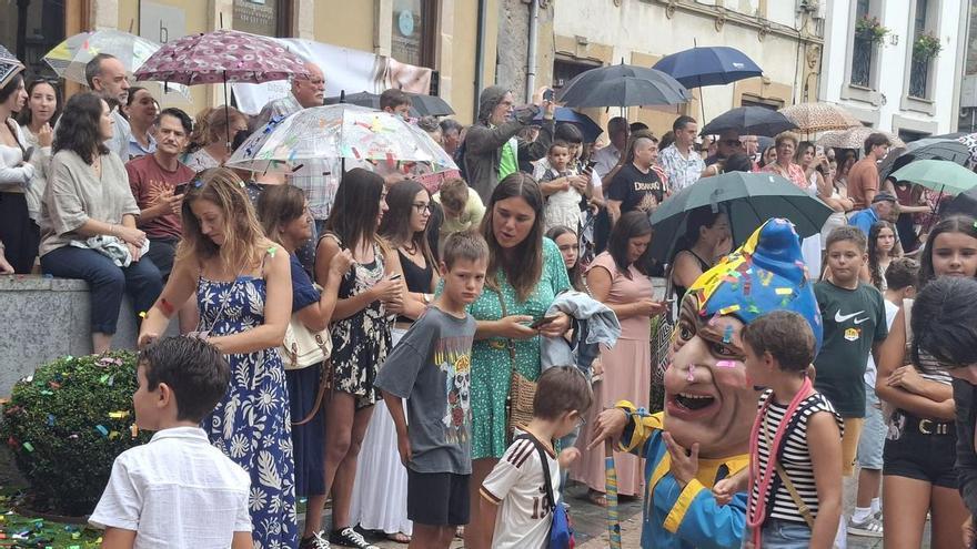 En imágenes: Así fue el chupinazo de las fiestas de Nuestra Señora de la Barca y San Roque