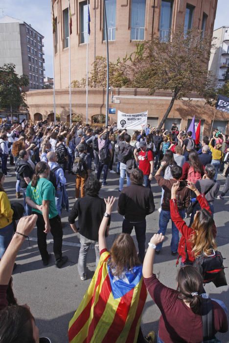 Un miler d'estudiants demanen l'alliberament dels «presos polítics» a Girona