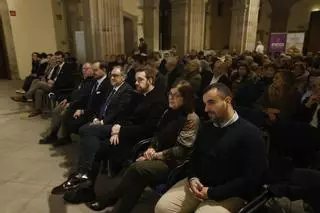 EN IMÁGENES: La localidad vallisoletana de Medina de Rioseco presenta su Semana Santa en Gijón