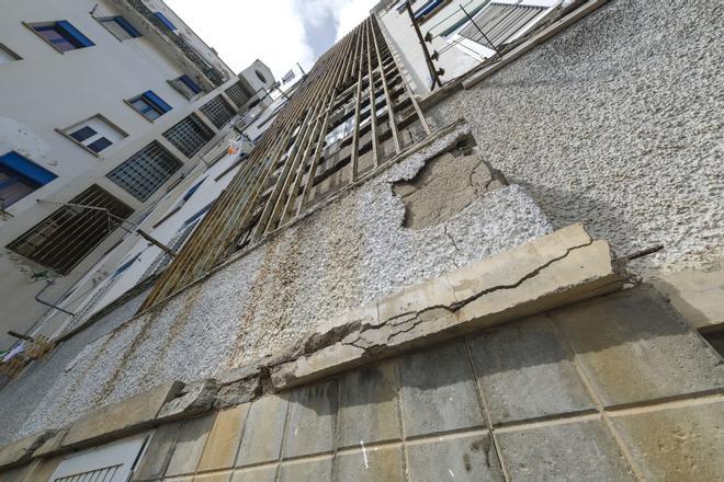 Vecinos de Lomo del Chinche denuncian el abandono del barrio
