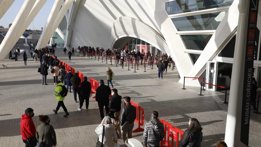 Reabre el vacunódromo de la Ciudad de las Artes en València para las terceras dosis