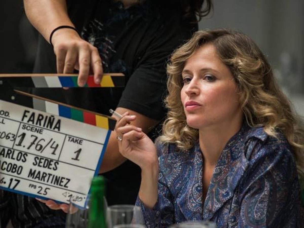 La actriz Marta Larralde durante el rodaje de 'Fariña'.