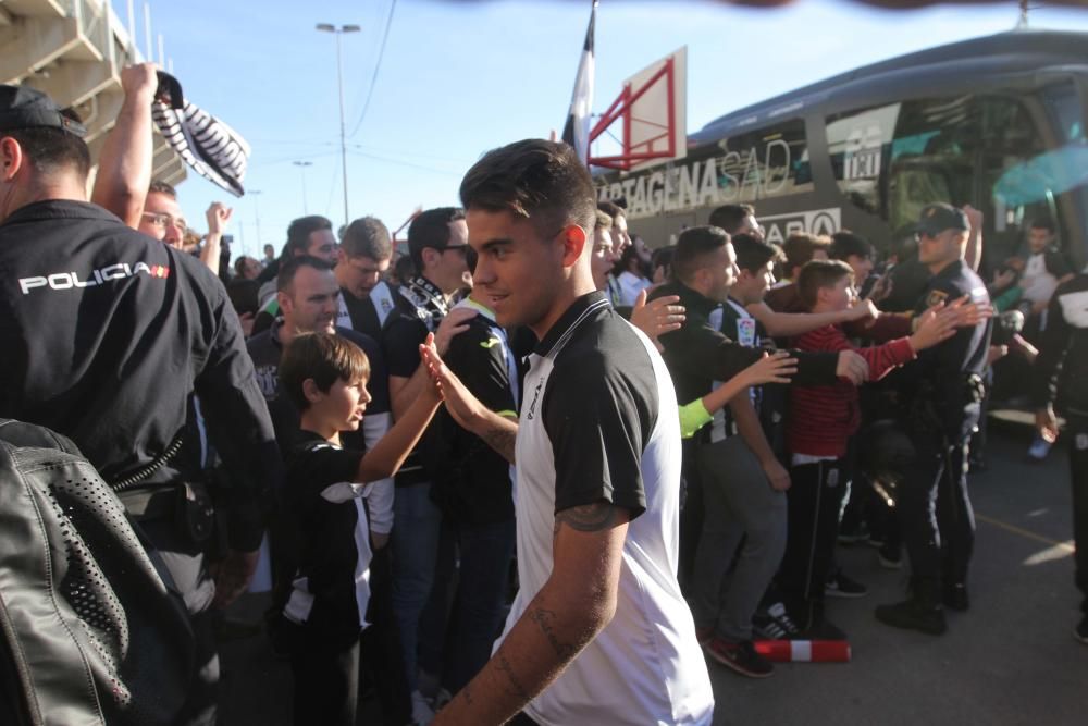 Ambiente previo del Cartagena-Real Murcia