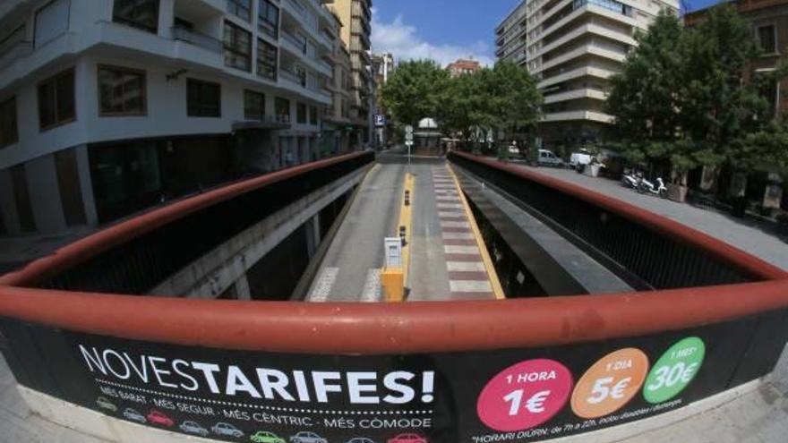 Acceso al párking del rio Serpis, ahora conocido como Centre Històric.