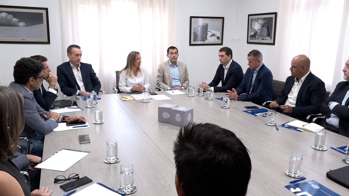 Innovación/Reunión operadoras telecomunicaciones