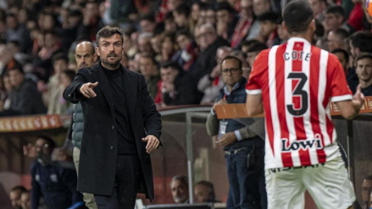 Rubén Albés, destituido como entrenador del Sporting de Gijón.