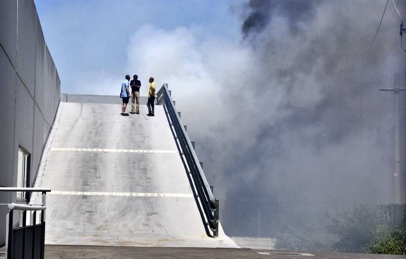 Fotogalería: Incendio en el polígono de Cogullada