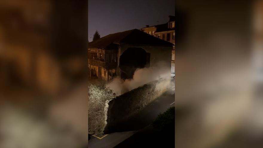 Alarma en Colloto (Oviedo) tras desplomarse una casa de dos pisos durante la noche: &quot;Sonó como si fuese un bombazo&quot;