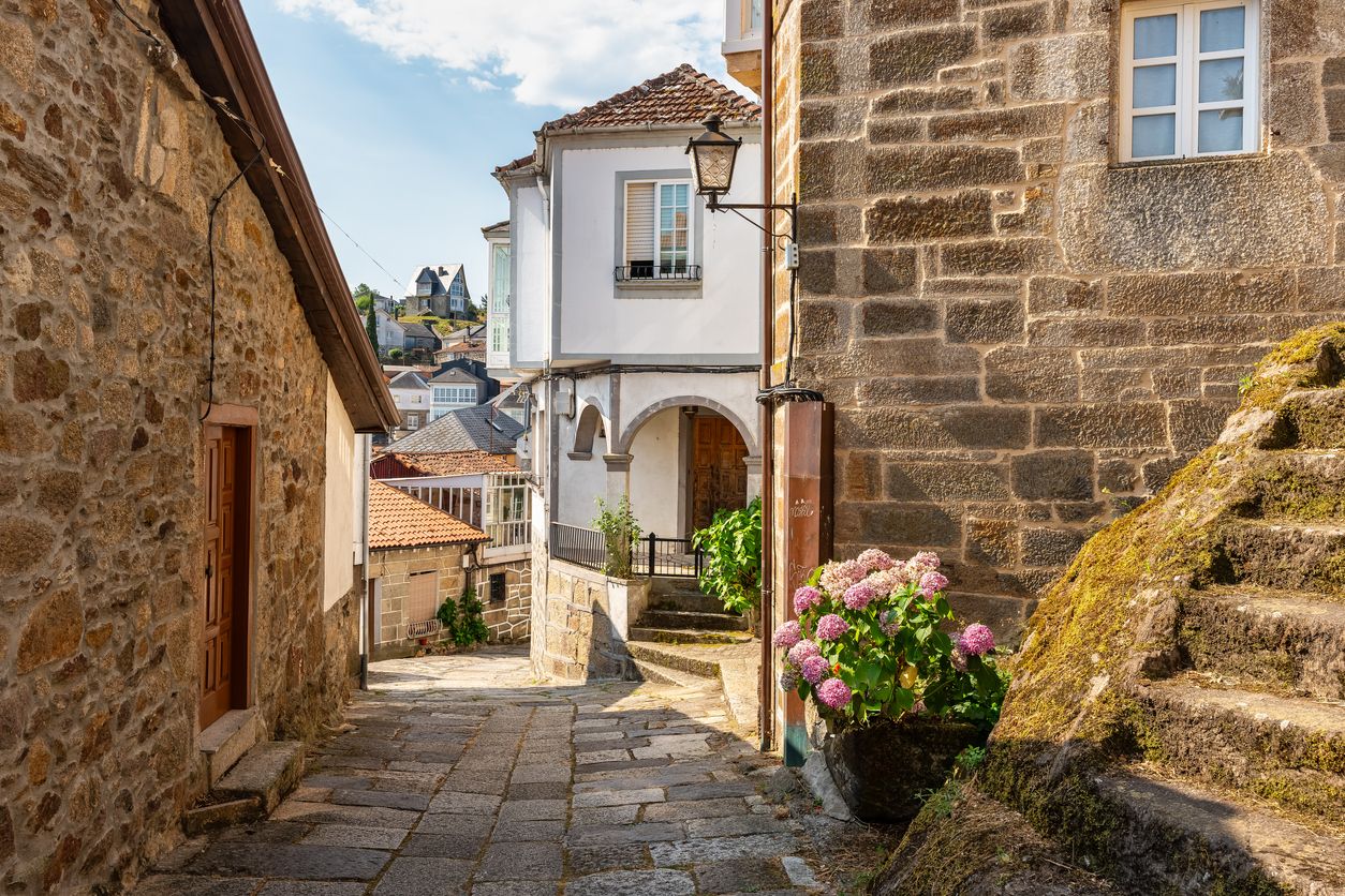 Los callejones de piedra de Castro Caldelas