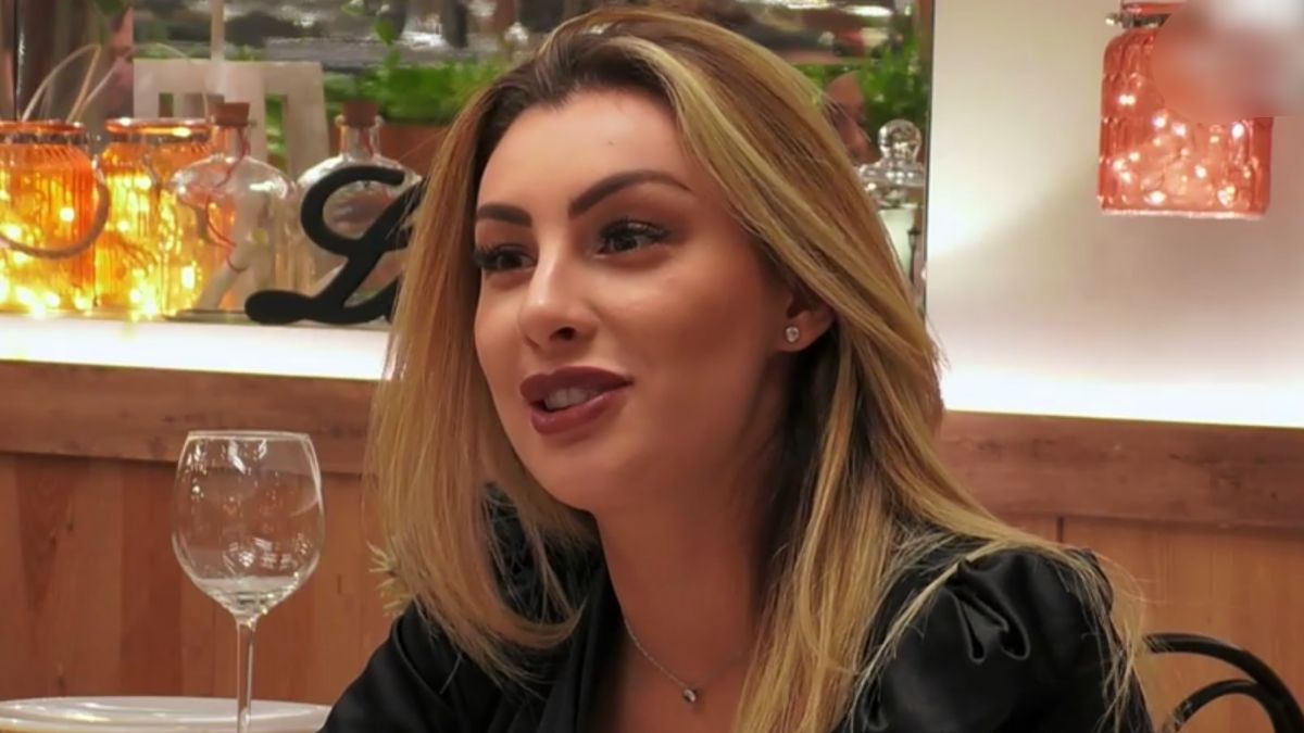 Alexia, en 'First dates': A mí, o me empotras o me empotras, necesito  sentirme sumisa