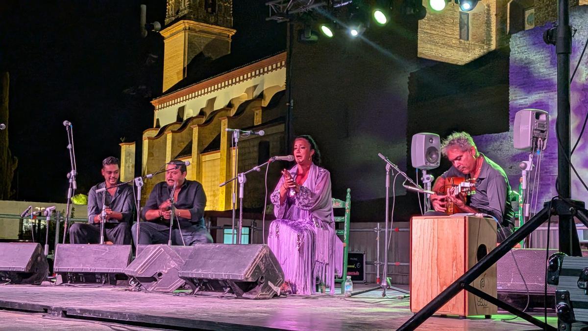 La Fabi en el festival flamenco de Palma del Río.