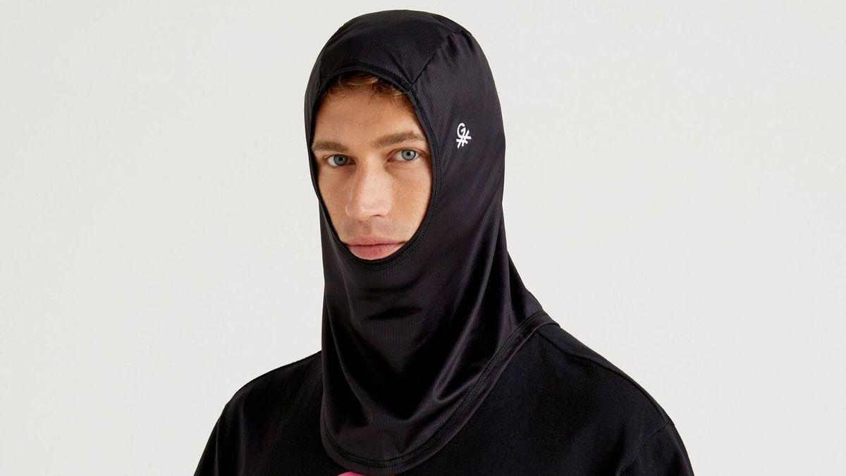 Benetton a puesto a la venta un polémico hijab unisex.