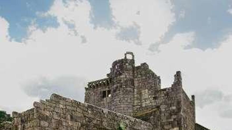 Castillo de Ribadavia. // FdV