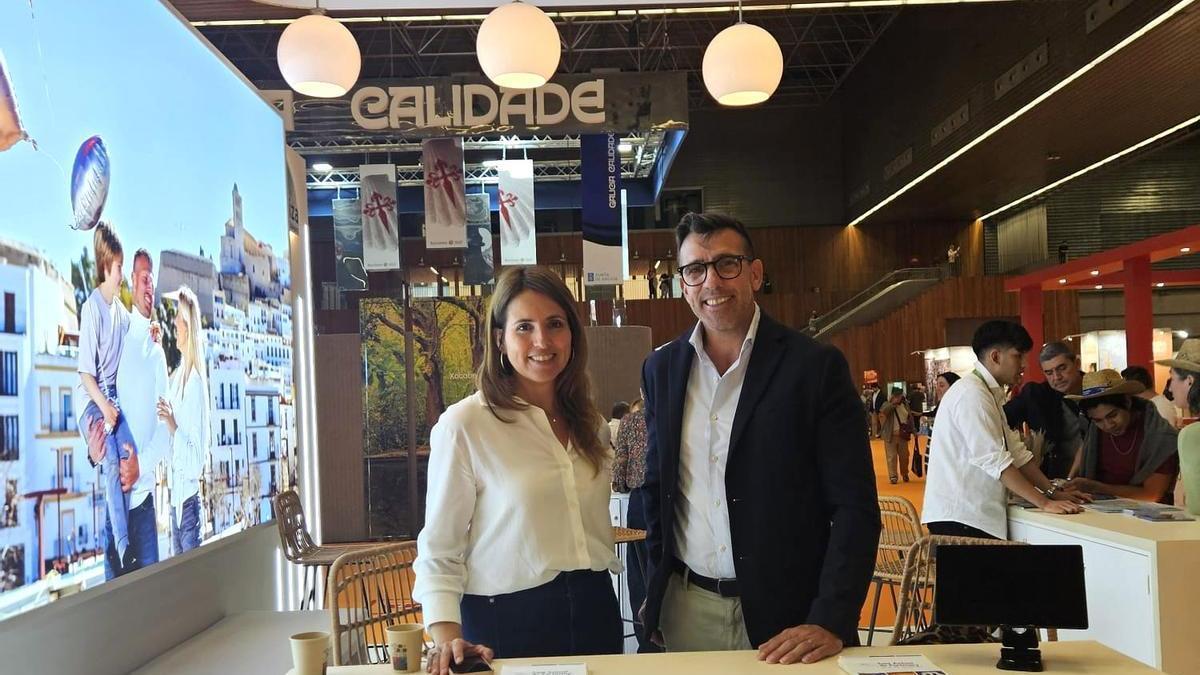 Imágen de la 'Expovacaciones Bilbao 2026' y sus representantes de Ibiza.